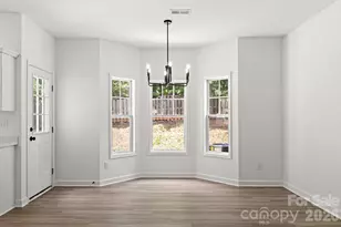 5536 Franklin Springs Cir, Charlotte, NC 28217 - Photo 8