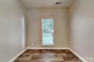 5414 Crisfield Rd, Charlotte, NC 28269 - Photo 6