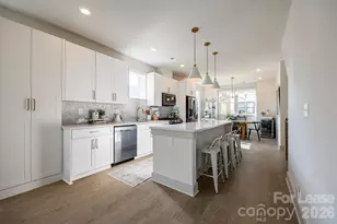2319 Wesley Village Rd, Charlotte, NC 28208 - Photo 18
