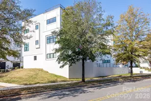 2319 Wesley Village Rd, Charlotte, NC 28208 - Photo 36