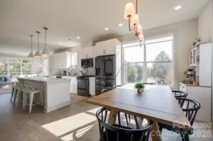 2319 Wesley Village Rd, Charlotte, NC 28208 - Photo 14