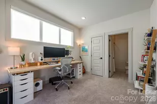 2319 Wesley Village Rd, Charlotte, NC 28208 - Photo 10