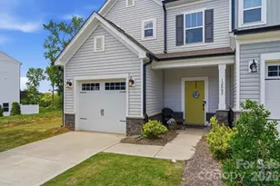 12005 Basking Dr, Charlotte, NC 28214 - Photo 2