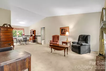 636 Goldview Drive, Hendersonville, NC 28791 - Photo 8