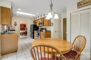 636 Goldview Dr, Hendersonville, NC 28791 - Photo 14