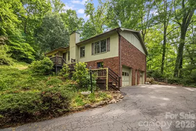 636 Goldview Drive, Hendersonville, NC 28791 - Photo 2