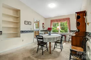 636 Goldview Dr, Hendersonville, NC 28791 - Photo 10