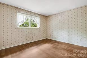 636 Goldview Dr, Hendersonville, NC 28791 - Photo 16