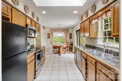 636 Goldview Drive, Hendersonville, NC 28791 - Photo 12