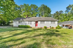 1404 Berry St, Wadesboro, NC 28170 - Photo 2