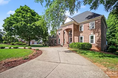 232 40th Avenue Drive NW, Hickory, NC 28601 - Photo 2