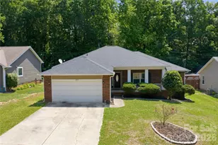 1814 Golden Heights Ct, Charlotte, NC 28214 - Photo 2