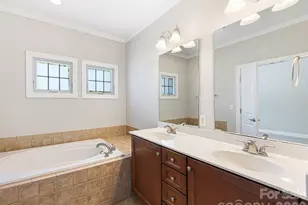 4670 Dabney Vigor Dr, Charlotte, NC 28209 - Photo 12