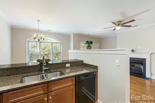 4670 Dabney Vigor Dr, Charlotte, NC 28209 - Photo 10