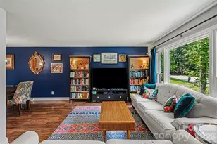 2018 Knell Dr, Charlotte, NC 28212 - Photo 2