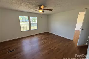 559 School Dr, Taylorsville, NC 28681 - Photo 32