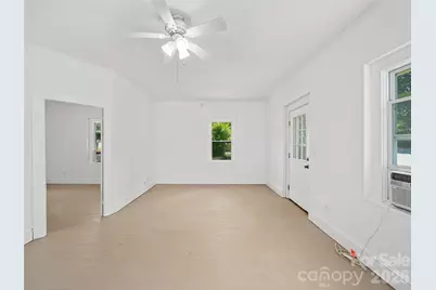 9 Ivy Street, Burnsville, NC 28714 - Photo 6