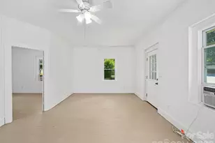 9 Ivy St, Burnsville, NC 28714 - Photo 6