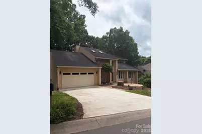 7057 Mariners Court, Tega Cay, SC 29708 - Photo 2