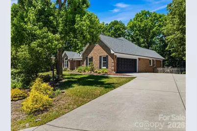 18 High Bluff Drive, Weaverville, NC 28787 - Photo 2