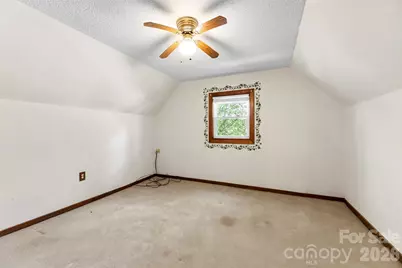 602 E Lee Avenue, Bessemer City, NC 28016 - Photo 22