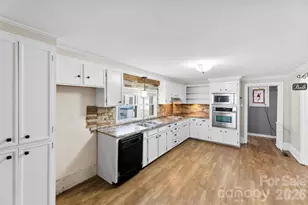 602 E Lee Ave, Bessemer City, NC 28016 - Photo 12