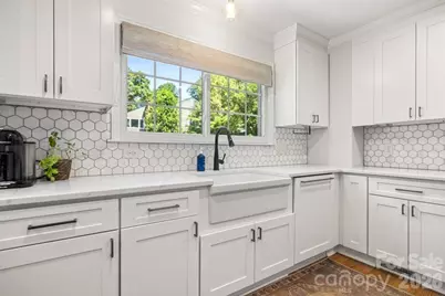 7814 Bradenton Drive, Charlotte, NC 28210 - Photo 12