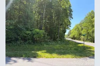 316 11th Street NW, Conover, NC 28613 - Photo 2