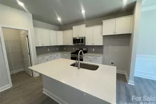 1606 Autumn Ln, York, SC 29745 - Photo 6