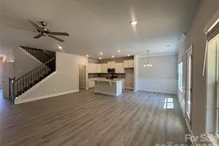 1606 Autumn Ln, York, SC 29745 - Photo 4
