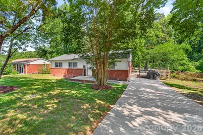 402 Wooddale Drive, Dallas, NC 28034 - Photo 2
