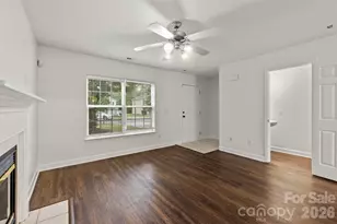 6618 Wicked Oak Ln, Charlotte, NC 28216 - Photo 6