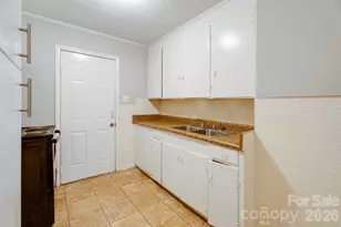 1813 Younger Ave, Statesville, NC 28677 - Photo 6