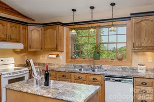 1126 Kilpatrick Rd, Hendersonville, NC 28739 - Photo 8