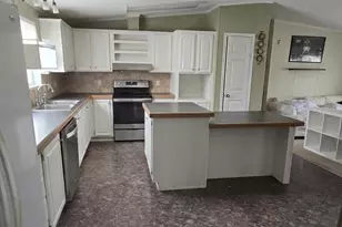 1276 Forest Ridge Dr, Bessemer City, NC 28016 - Photo 2