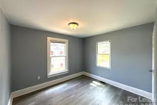 207 Bradford Dr, Charlotte, NC 28208 - Photo 6