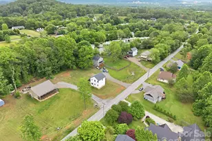 27 Ben Lippen Rd, Asheville, NC 28806 - Photo 32
