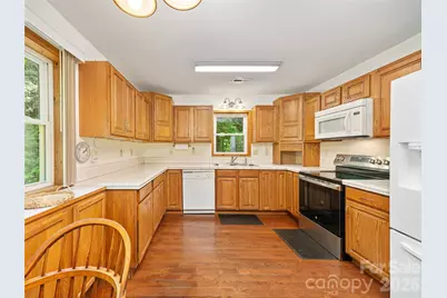 142 Wildflower Road, Spruce Pine, NC 28777 - Photo 8