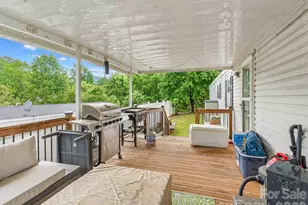 15 Spring St, Candler, NC 28715 - Photo 2