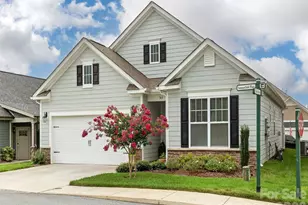 743 Summerfield Pl, Flat Rock, NC 28731 - Photo 1