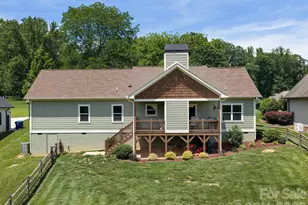 4 Farm Pond Ln, Candler, NC 28715 - Photo 2