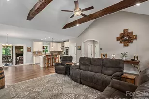 4 Farm Pond Ln, Candler, NC 28715 - Photo 4