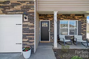 132 Ridgeview Ln, Mars Hill, NC 28754 - Photo 2
