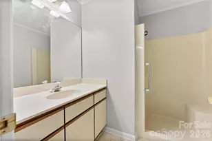 4102 Dominic Ln, Asheville, NC 28805 - Photo 10