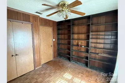 10100 Starwood Drive, Charlotte, NC 28215 - Photo 6