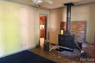 10100 Starwood Dr, Charlotte, NC 28215 - Photo 2