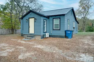 1327 11th St, Statesville, NC 28677 - Photo 2