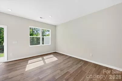 6049 Longar Lane, Charlotte, NC 28269 - Photo 8