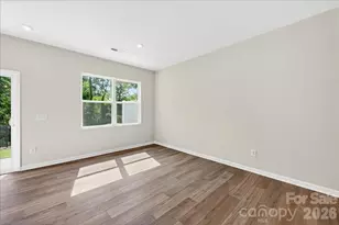 6049 Longar Ln, Charlotte, NC 28269 - Photo 8