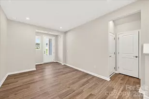 6049 Longar Ln, Charlotte, NC 28269 - Photo 6